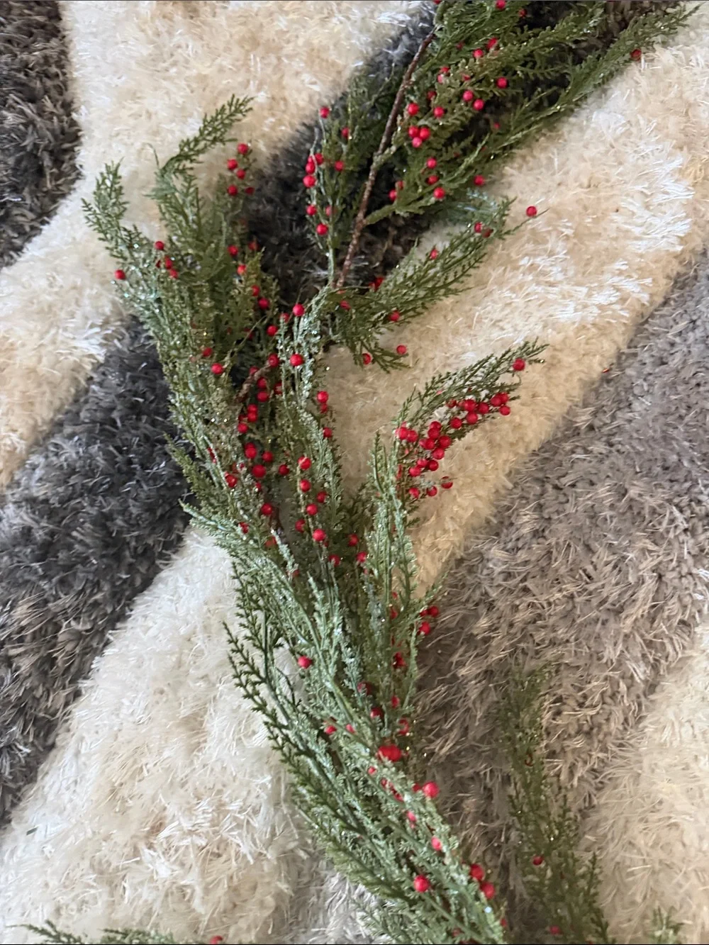 Green with Red Berries Garland